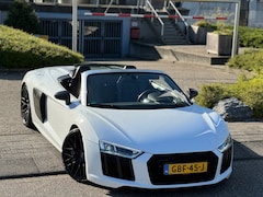 Audi R8 Spyder - 5.2 FSI Performance V10 Q-B&O-20''-KERAMISCH