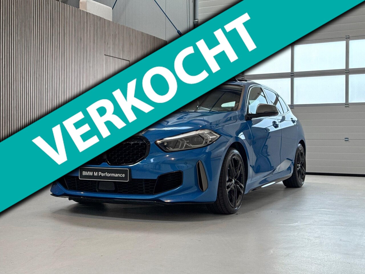 BMW 1-serie - M135i xDrive High Executive 306PK - PANORAMADAK - LIVE COCKPIT - HARMAN KARDON - HEAD UP - - AutoWereld.nl