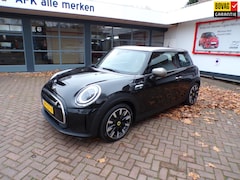 MINI Mini-Electric - Yours 33 kWh Navi./ Elek.schuifdak /17"LMV/Lederen sportstoelen/A.R Camera/Parkeersensoren