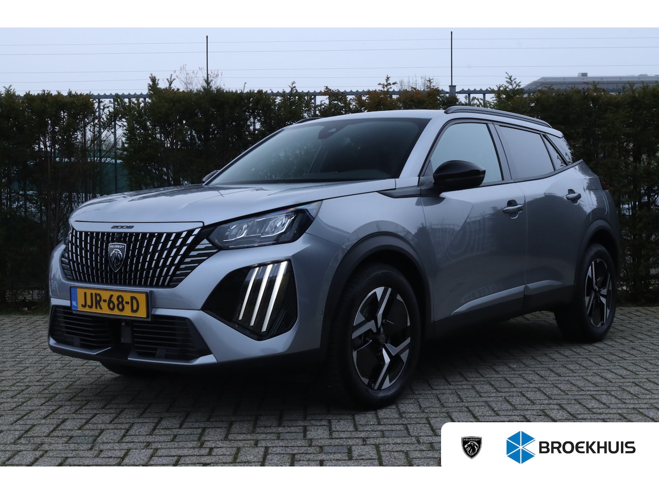 Peugeot 2008 - 1.2 Hybrid 145 Allure | Adapt. Cruise | 360 Camera | Navi | Carplay | AllGrip | Keyless | - AutoWereld.nl