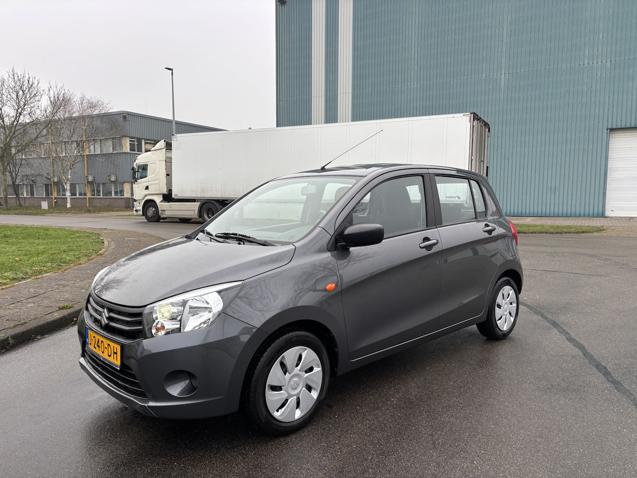 Suzuki Celerio - 1.0i Comfort 5-Deurs 68 PK. Zuinige en onverwoestbare auto van de eerste eigenaar !!! Alle - AutoWereld.nl