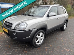 Hyundai Tucson - 2.0i Dynamic | Airco | Nieuwe distributieriem