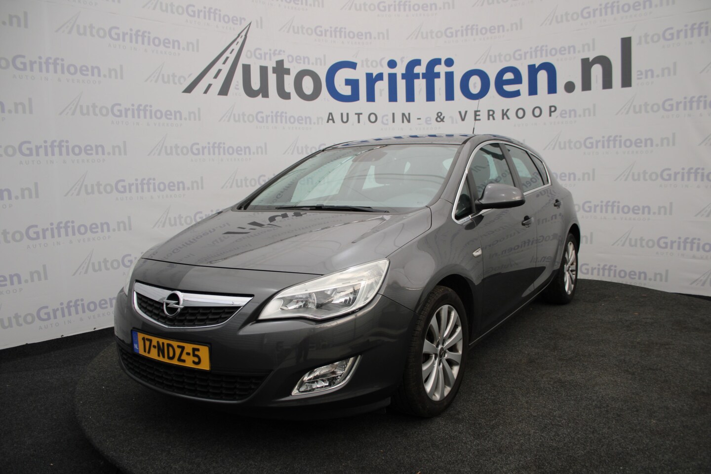 Opel Astra - 1.4 Turbo Cosmo nette 5-deurs met 140PK - AutoWereld.nl