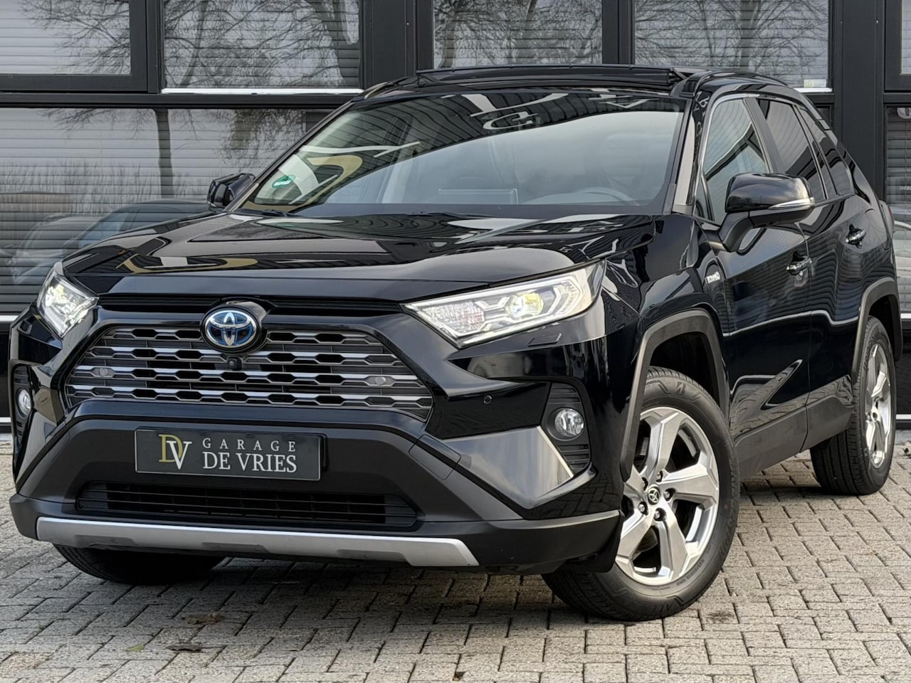 Toyota RAV4 - 2.5 Hybrid Executive Panoramadak ACC Full Option 10 Jaar Toyota Garantie - AutoWereld.nl