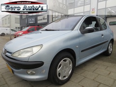 Peugeot 206 - 1.6-16V XT trekhaak automaat , airco, elek pakket