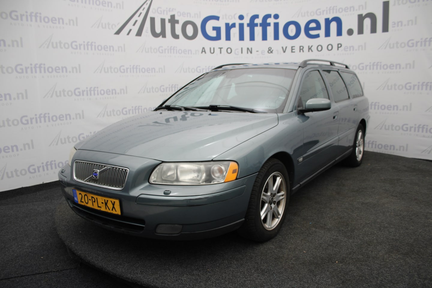Volvo V70 - 2.4 Summum keurige station met trekhaak - AutoWereld.nl