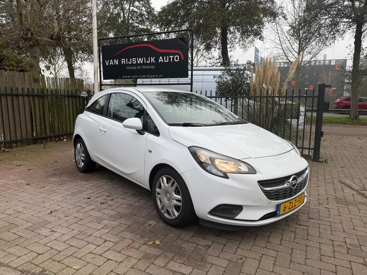 Opel Corsa - 1.3 CDTI Business+ Clima Nav 3Drs €2890NETTO - AutoWereld.nl
