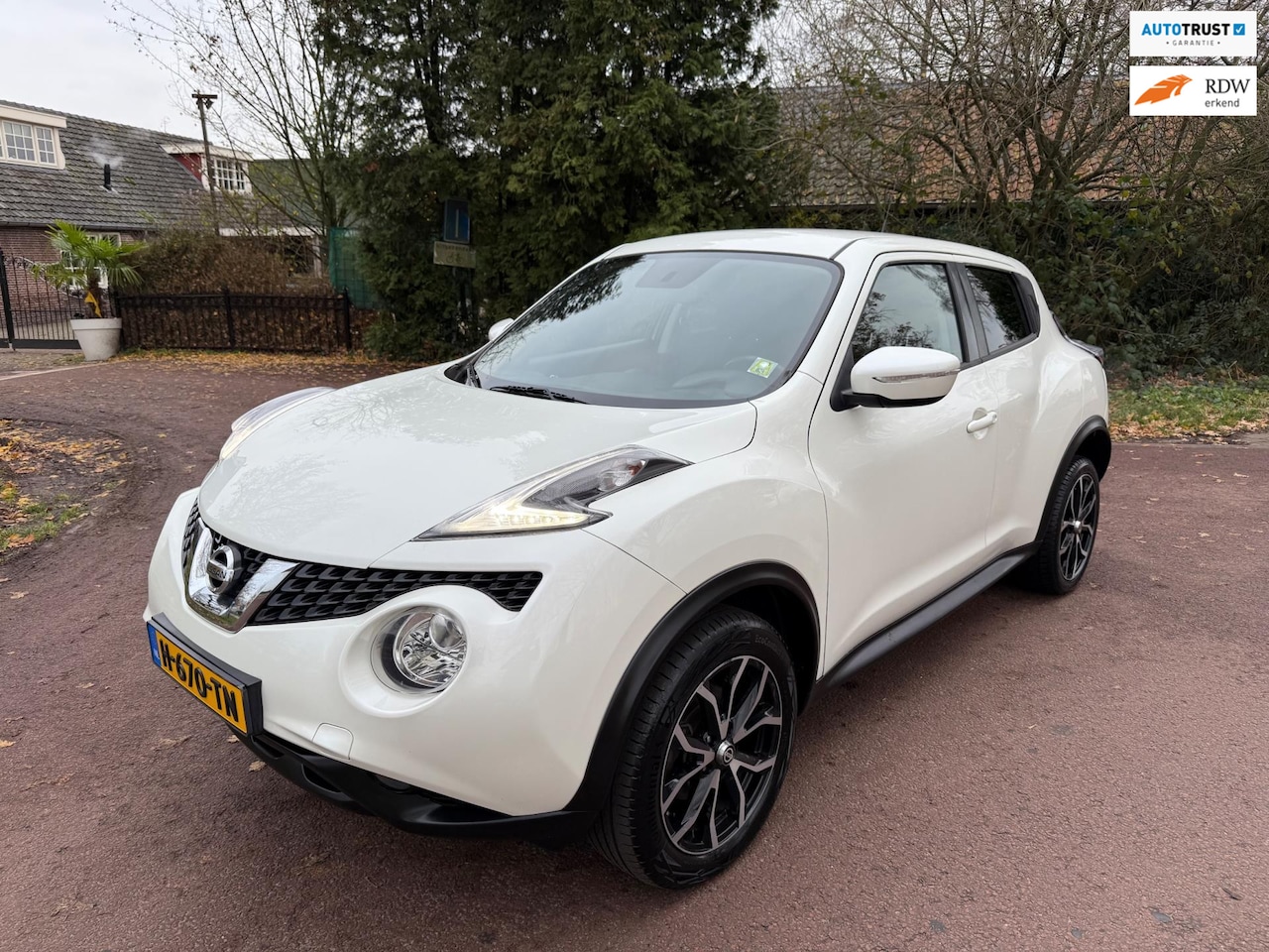 Nissan Juke - 1.2 DIG-T S/S N-Connecta Airco / Navi / Camera - AutoWereld.nl