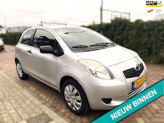 Toyota Yaris - 1.0 VVTi