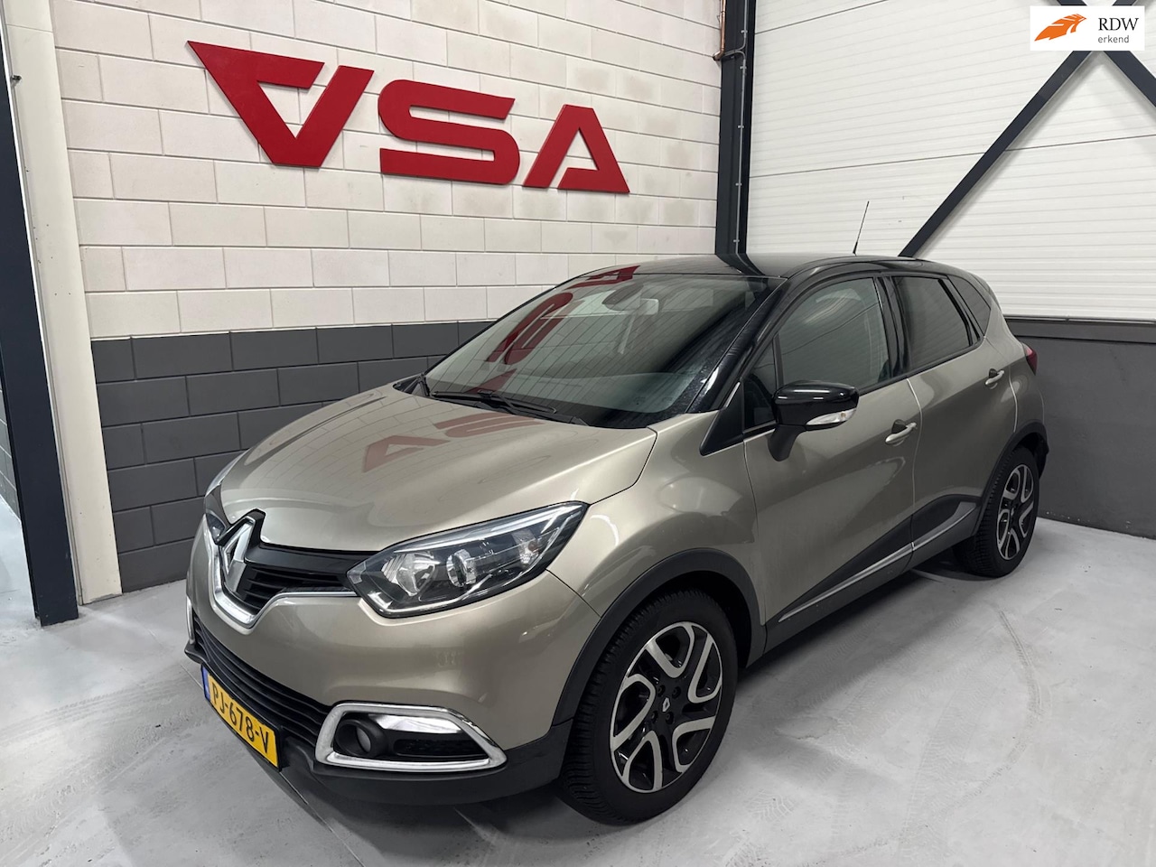 Renault Captur - 0.9 TCe Dynamique|Trekhaak|4-Seizoen banden|Cruise|climate| - AutoWereld.nl