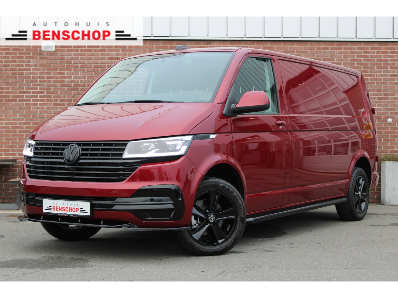 Volkswagen Transporter - T6.1 2.0 TDI 150PK L2 |ALL.IN.PRIJS|LED|SIDEBARS|FRONTLIP|CRUISE| - AutoWereld.nl