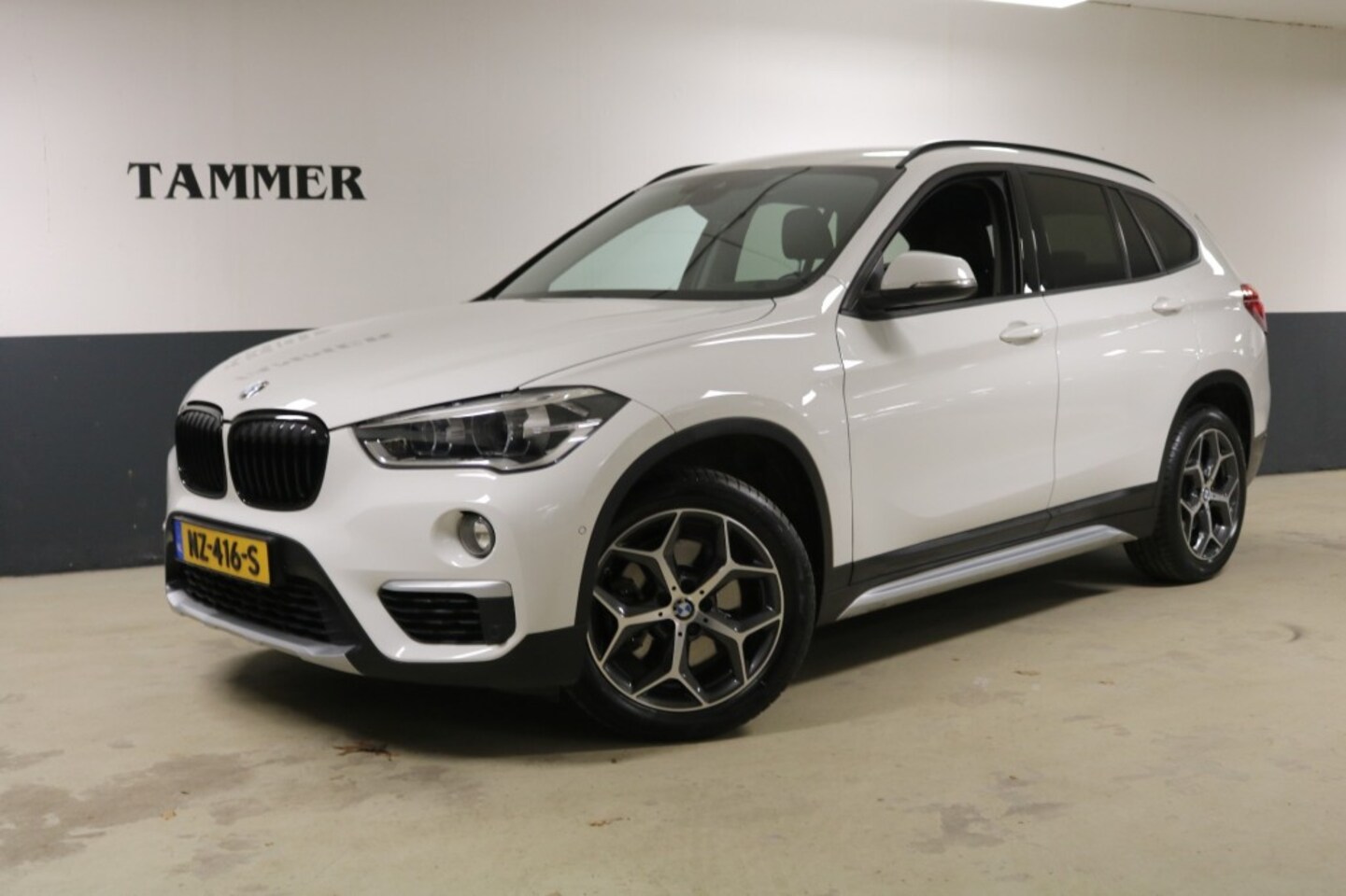 BMW X1 - sDrive20i Corporate Lease High Executive - AutoWereld.nl