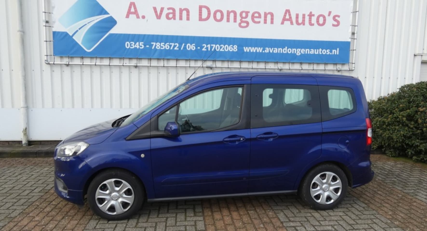 Ford Tourneo Courier - 1.0 Titanium 1.0 TITANIUM,Airco,Cruise,APK 16-7-27 - AutoWereld.nl
