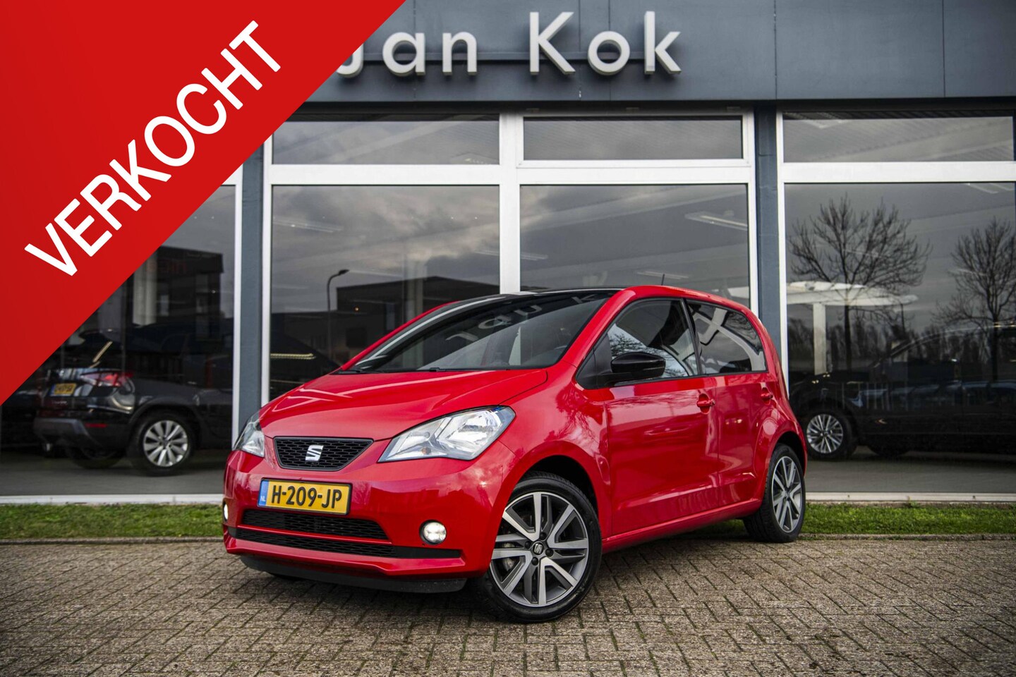 SEAT Mii Electric - electric Plus | Climatronic | Stoelverwarming | Parkeersensoren - AutoWereld.nl