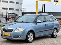 Skoda Fabia Combi - 1.6-16V Elegance|AUTOMAAT|NAVI|PSENSOR