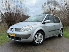 Renault Scénic - 2.0-16V Tech Line Clima Half-Leder Nieuwe APK 6 Versnellingen Trekhaak 16" Velgen PDC Crui