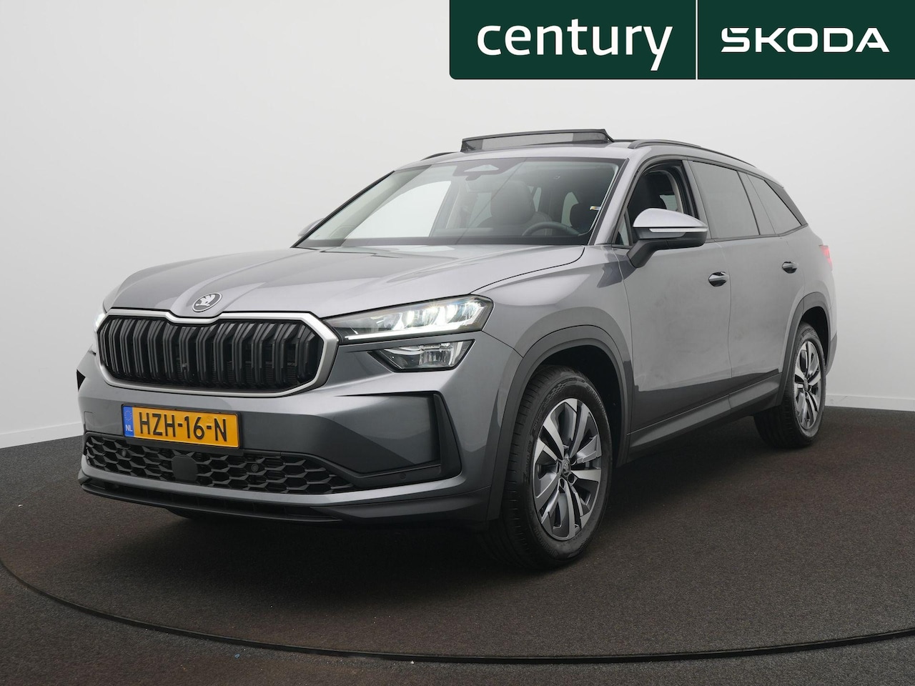 Skoda Kodiaq - 1.5 TSI MHEV Business Edition 7p. / Panodak / Elek. Trekhaak / Elek. Stoel / Camera - AutoWereld.nl