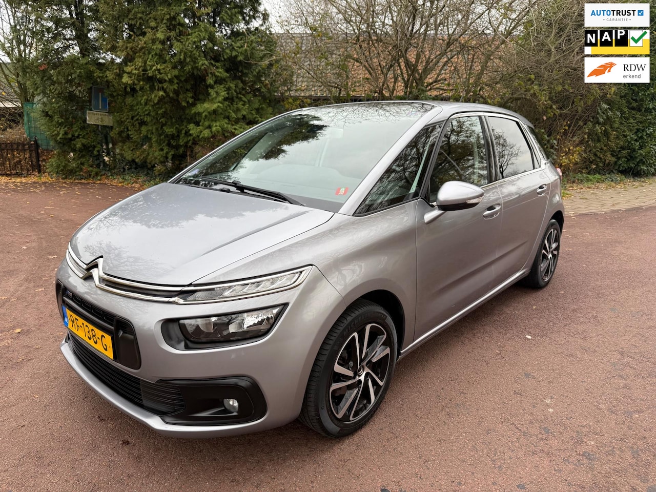 Citroën C4 Picasso - 1.2 PureTech Selection Airco / Navi / PDC / Cruise / NAP - AutoWereld.nl