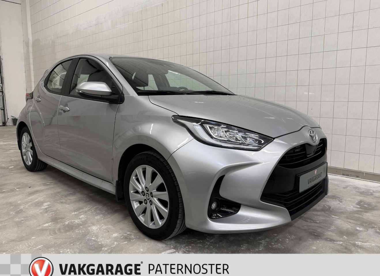 Toyota Yaris - 1.5 VVT-i Carplay / Stuur & Stoelverwarming / LMV - AutoWereld.nl