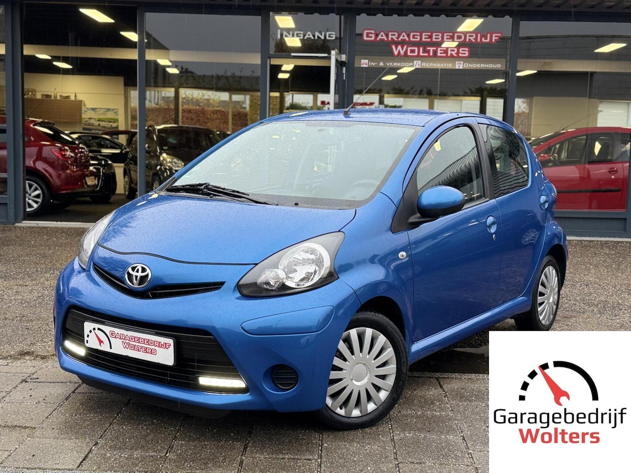 Toyota Aygo - 1.0 VVT-i Dynamic Blue AIRCO ALL SEASON BANDEN - AutoWereld.nl