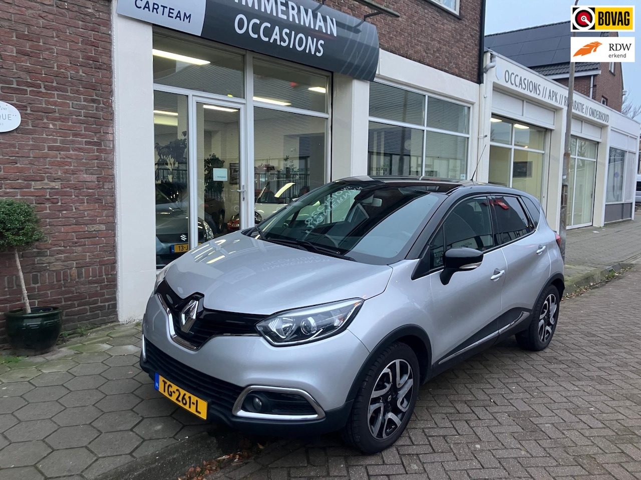 Renault Captur - 0.9 TCe Helly Hansen|Full leder|Navigatie|Camera - AutoWereld.nl