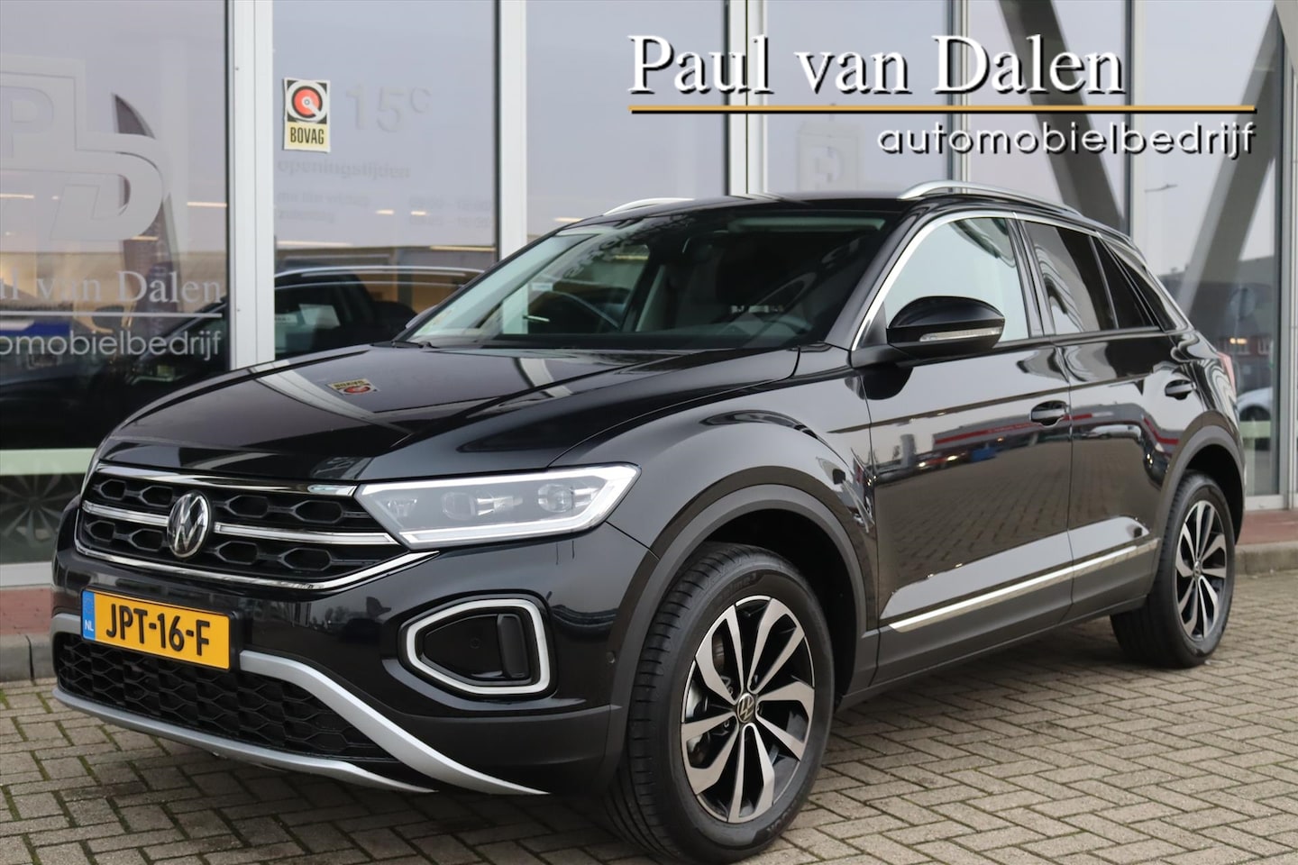 Volkswagen T-Roc - 1.5TSI 150PK AUTOMAAT STYLE PLUS Navi Carplay | Adapt.Cruise | Electr.Klep | Camera | Keyl - AutoWereld.nl