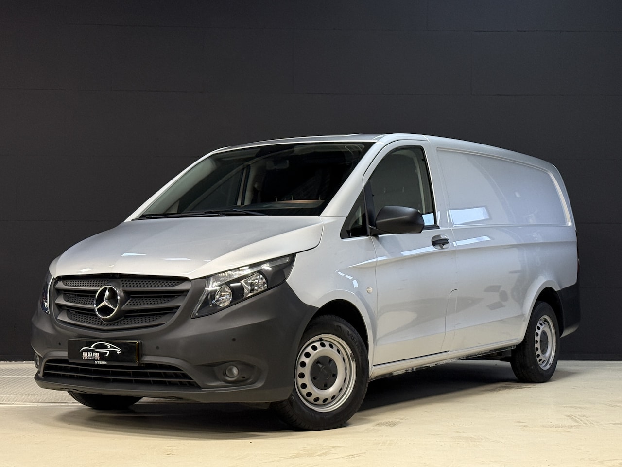 Mercedes-Benz Vito - 114 CDI Lang | 3-persoons | PDC V+A | Apple Carplay | Navigatie - AutoWereld.nl
