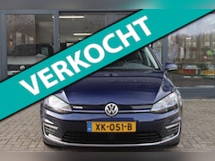 Volkswagen e-Golf - | Trekhaak | Adaptive Cruise | Carplay | Parkeersensoren | Stoelverwarming | Navigatie |
