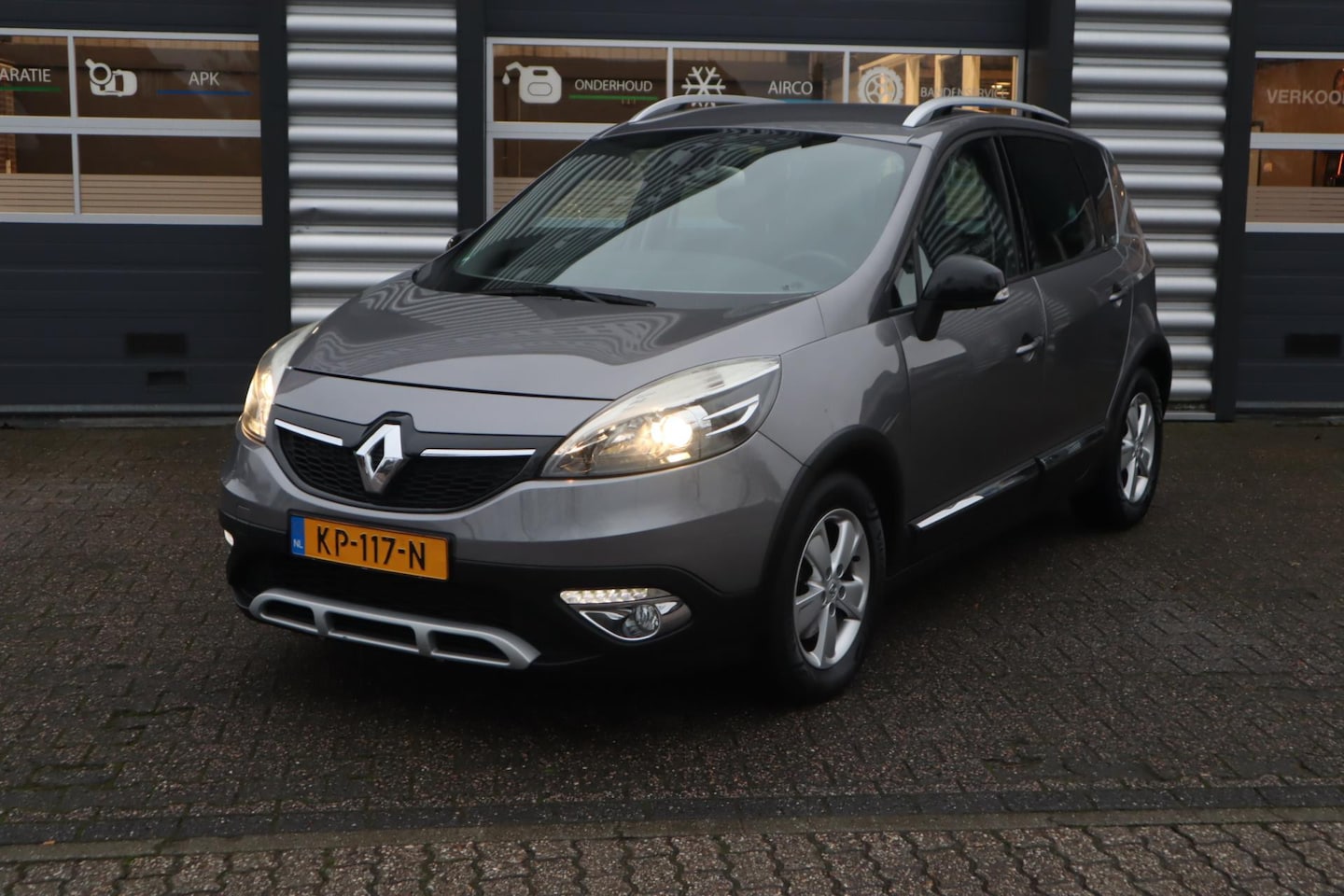 Renault Scénic Xmod - 1.2 TCe BOSE 1.2 TCe Bose - AutoWereld.nl