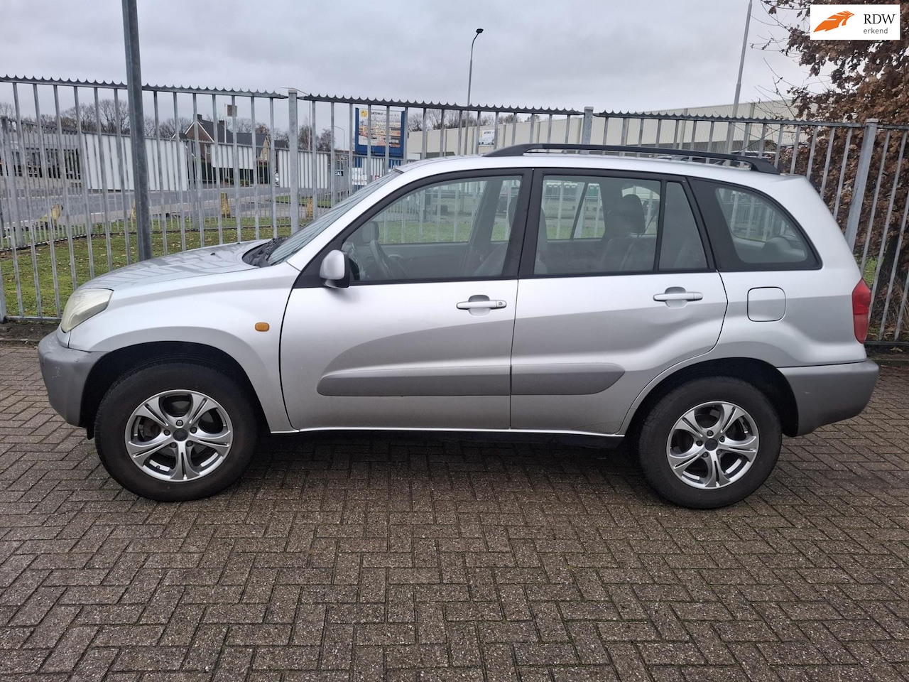 Toyota RAV4 - 1.8-16V VVT-i Luna geen airco!! - AutoWereld.nl