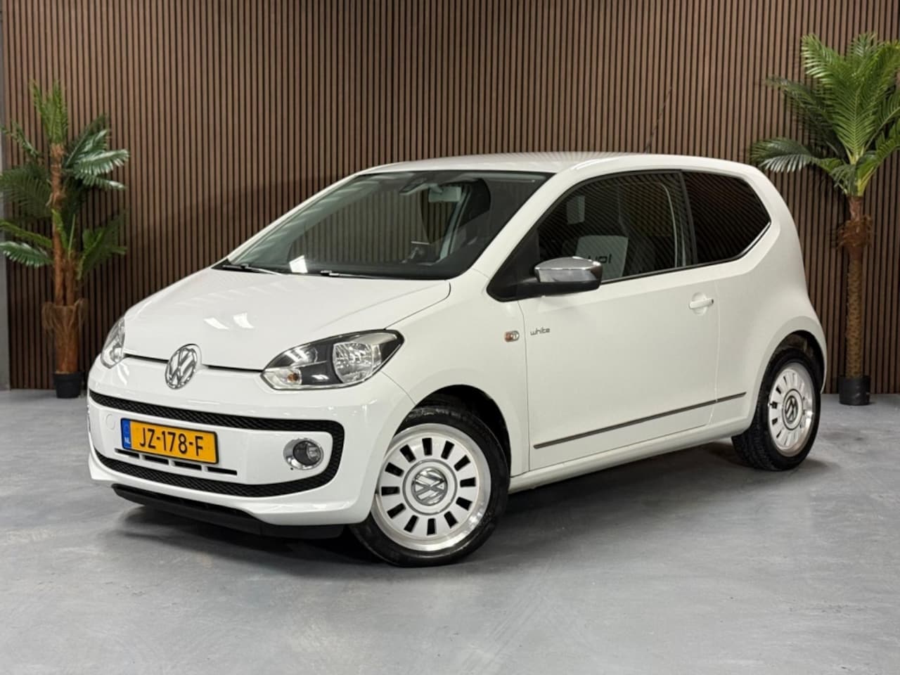 Volkswagen Up! - 1.0 high up! 1.0 high up! - AutoWereld.nl