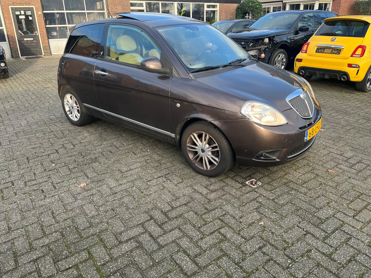 Lancia Y(psilon) - 1.4 Limited Edition 2010 airco panodak !! - AutoWereld.nl