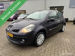 Renault Clio - 1.4-16V Exception