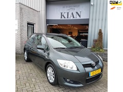 Toyota Auris - 1.6-16V Luna Business