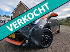 Toyota Aygo - 1.0 VVT-i x-JBL , LED, Zwarte hemel, Dealer onderhouden