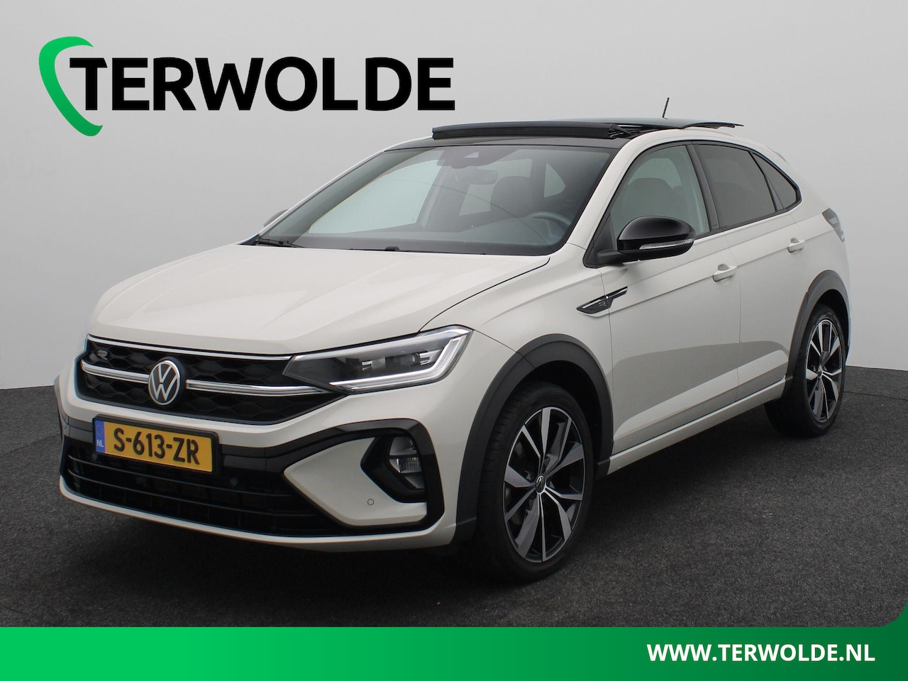 Volkswagen Taigo - 1.0 TSI R-Line | AUTOMAAT | Panoramadak | Parkeercamera | Stoelverw. | - AutoWereld.nl