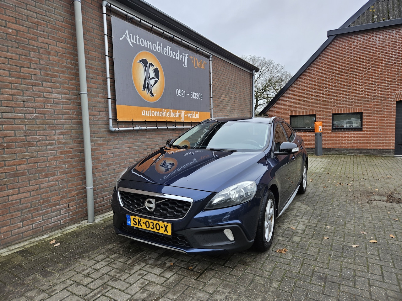 Volvo V40 Cross Country - 1.6 D2 Summum 1.6 D2 Summum - AutoWereld.nl
