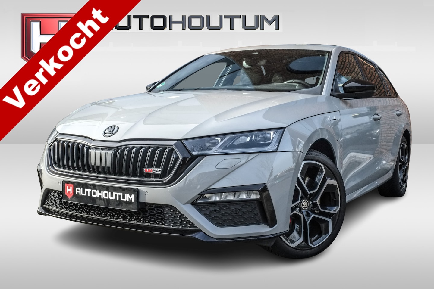 Skoda Octavia Combi - 1.4 TSI RS iV PHEV Business Panoramadak, Trekhaak, ACC, Achteruitrijcamera - AutoWereld.nl