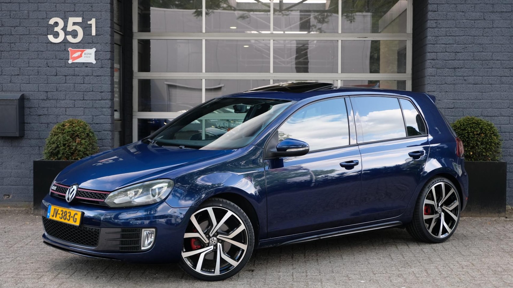 Volkswagen Golf - 2.0 GTI CRUISE DSG LEDER SCHUIFDAK LED&XENON - AutoWereld.nl
