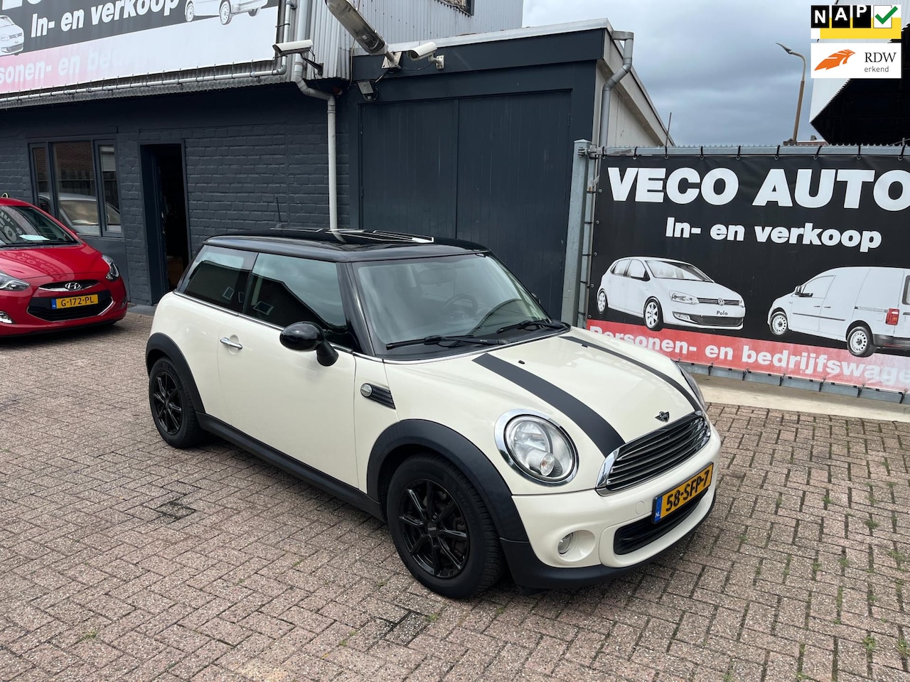 MINI One - Mini 1.6 MINIMALIST Business Line sport nieuwstaat airco - AutoWereld.nl