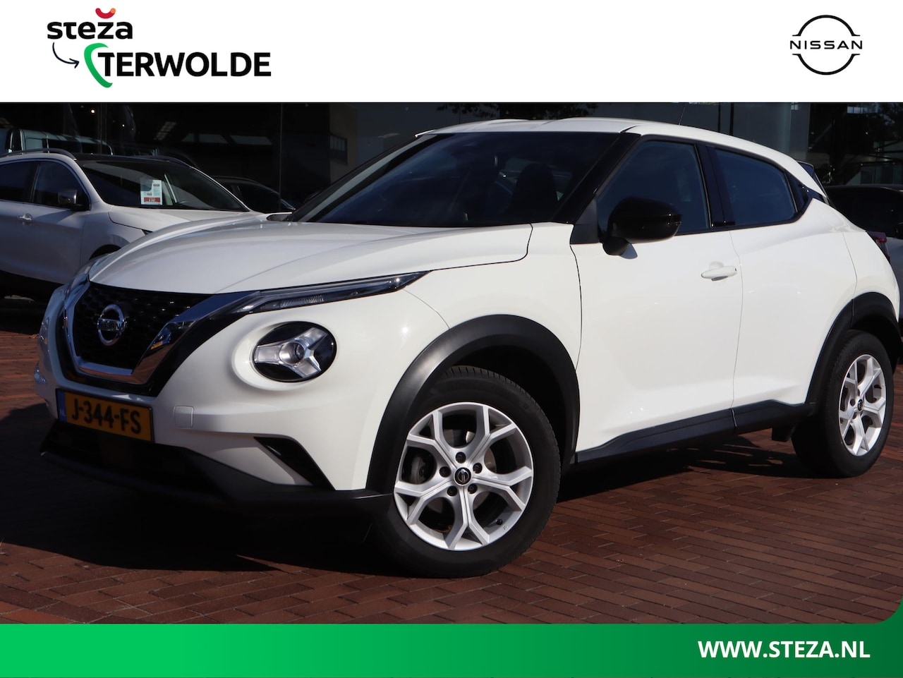 Nissan Juke - 1.0 DIG-T Acenta | Apple Carplay® & Android Auto® | Cruise Control | 17" Lichtmetalen velg - AutoWereld.nl