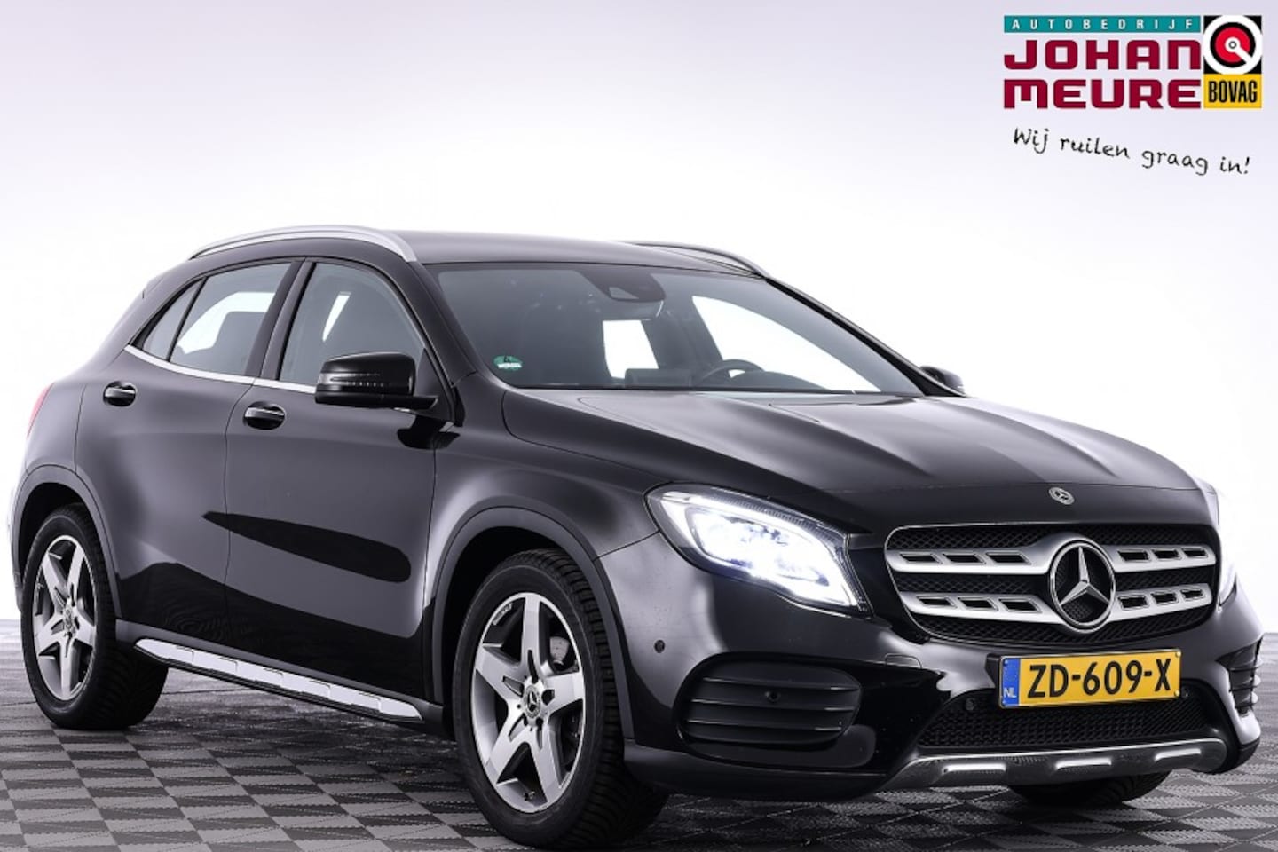 Mercedes-Benz GLA-Klasse - 180 Business Solution AMG Automaat | Half LEDER | Full LED | CAMERA | Lage KM-Stand - AutoWereld.nl