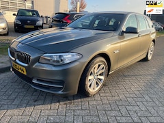 BMW 5-serie Touring - 520i High Executive Garantie Handgeschakeld