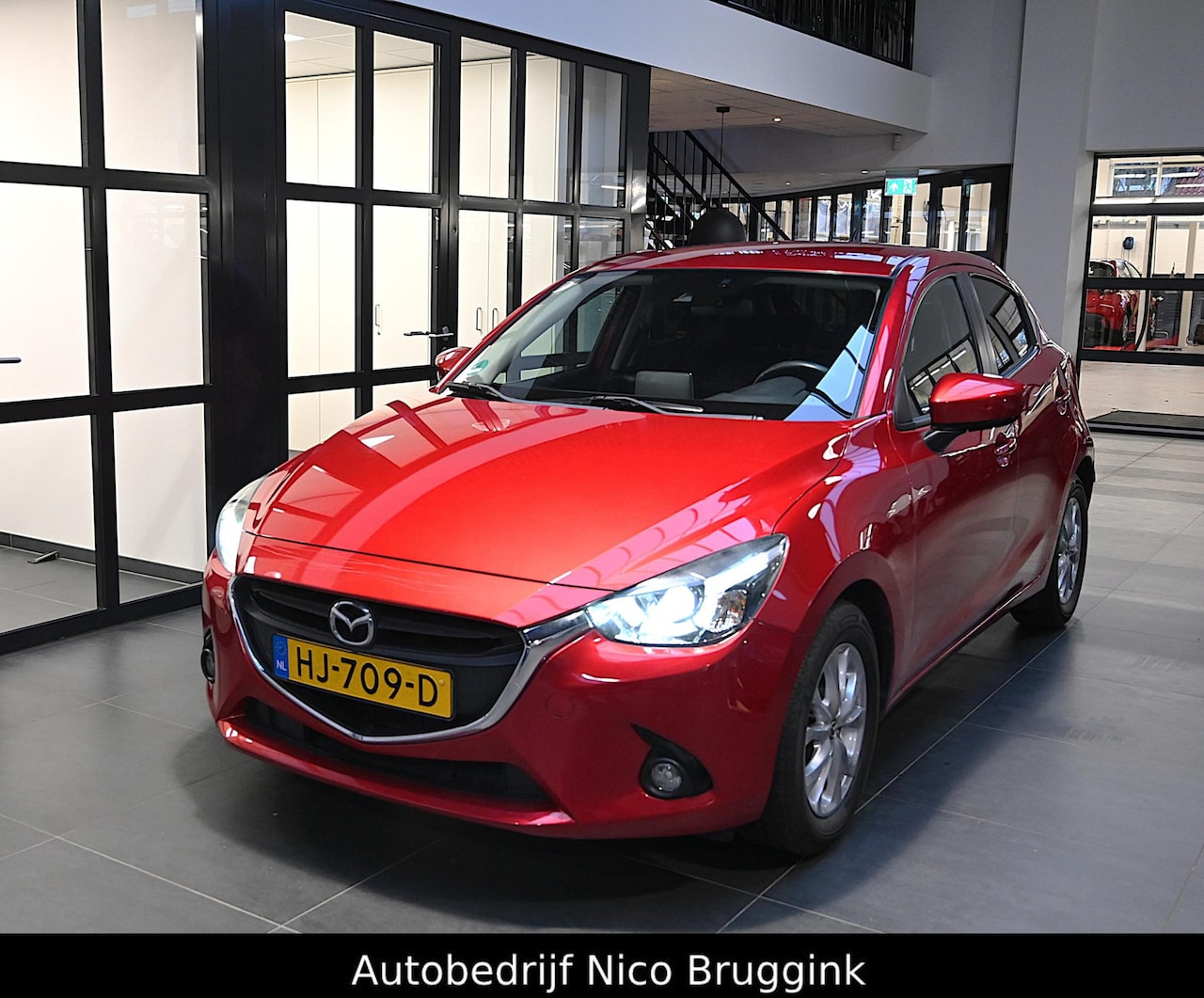 Mazda 2 - Skyactiv-G 90 5MT TS+ *Trekhaak* *Dealeronderhouden* *All-in prijs* - AutoWereld.nl