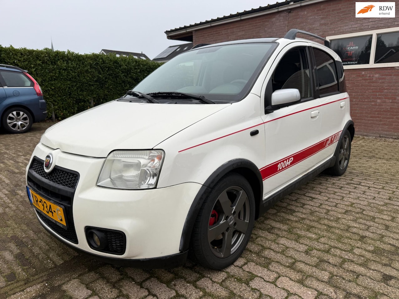 Fiat Panda - 1.4 16V Sport 100PK (HP) APK 4-12-2026 airco 5 drs panoramadak LMV - AutoWereld.nl