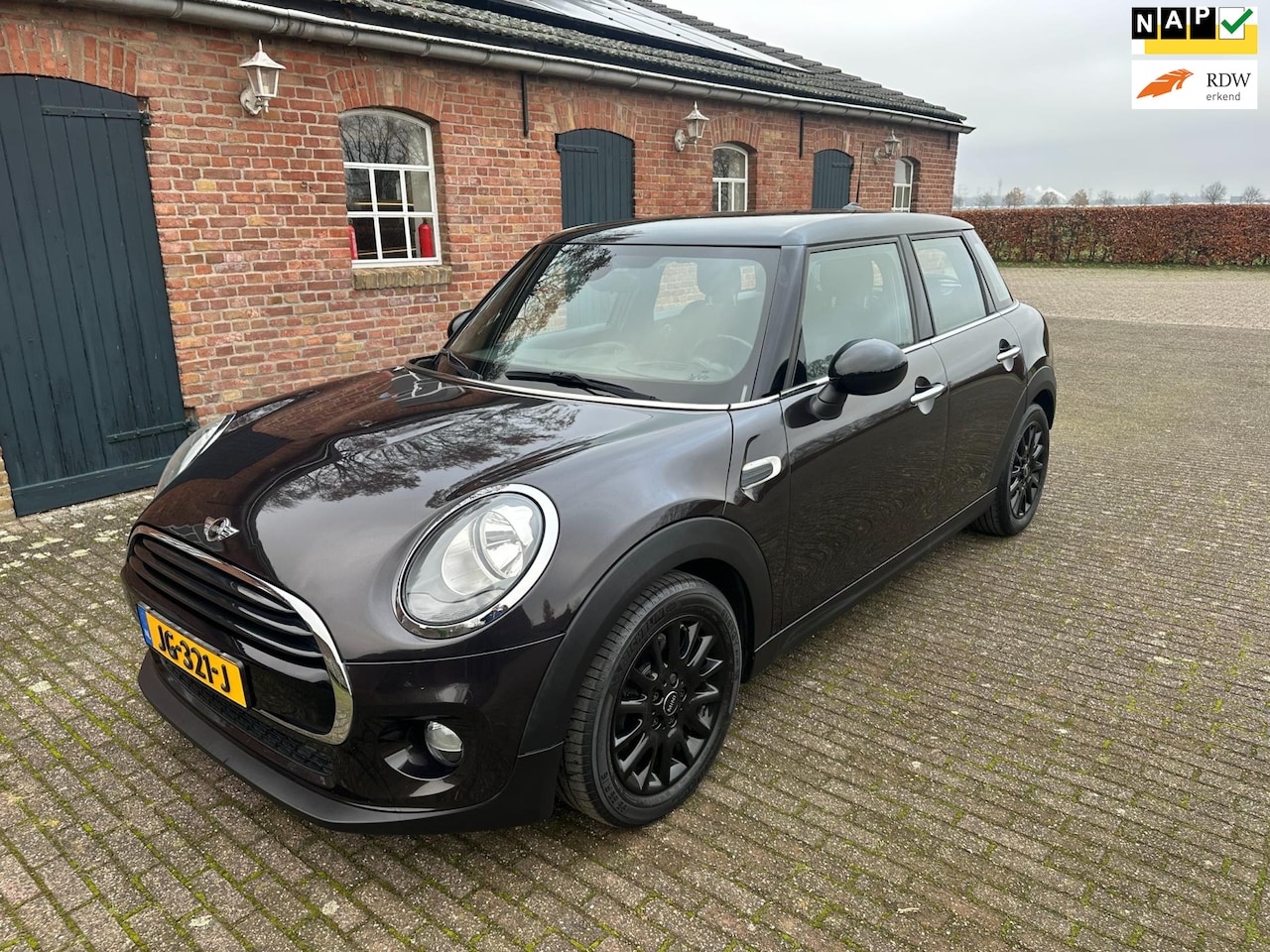 MINI Cooper - Mini 1.5 Pepper Business 5-Drs. met Navi en Head-up - AutoWereld.nl