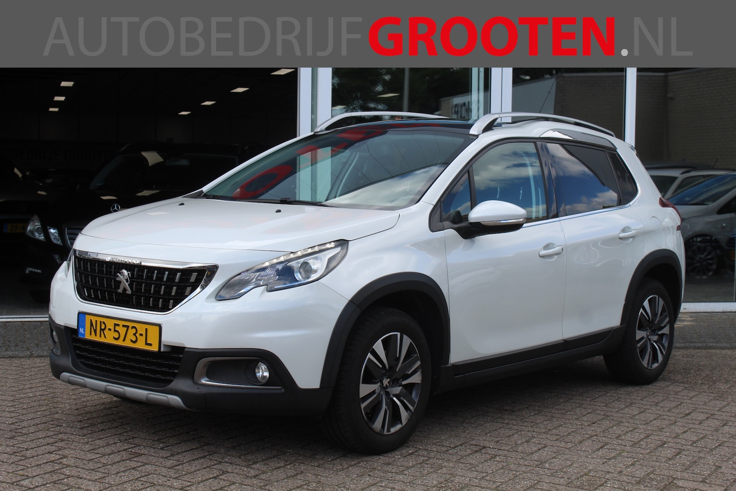Peugeot 2008 - 1.2 PureTech Allure//Automaat//Pano//Camera!! - AutoWereld.nl