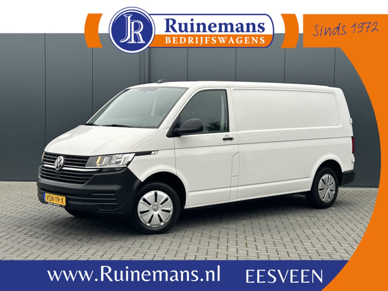 Volkswagen Transporter - 2.0 TDI 111 PK / 1e EIG. / 48.372 KM !! / AIRCO / CRUISE / APPLE CARPLAY / 3-ZITS / PDC - AutoWereld.nl