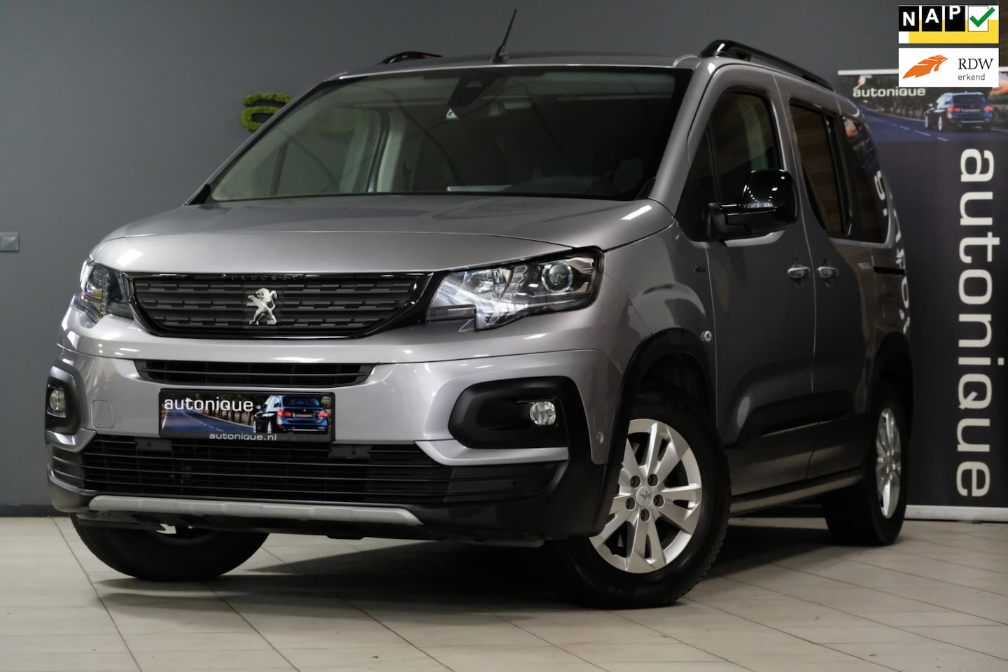 Peugeot Rifter - 1.2 GT-Line *78.654km* |D-RIEM Vervangen| Navigatie/Achteruitrijcamera/Lane Assist/Trekhaa - AutoWereld.nl