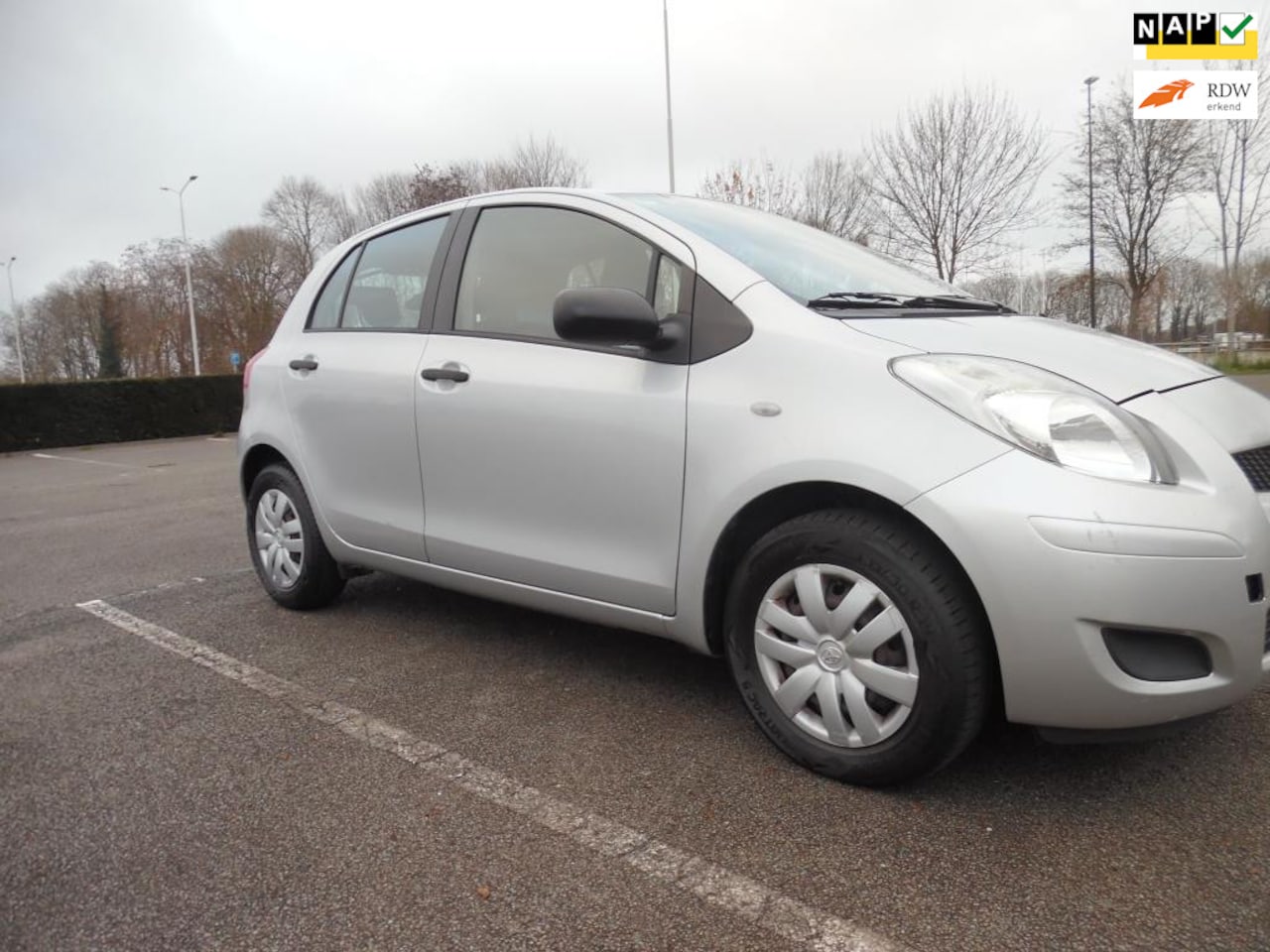 Toyota Yaris - 1.0 VVTi Acces 1.0 VVTi Acces - AutoWereld.nl